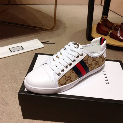 scarpe gucci uomo con modello|scarpe gucci outlet.